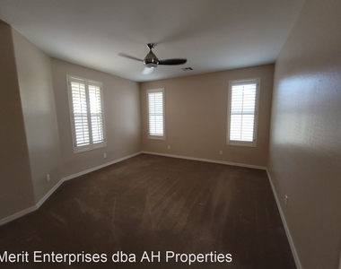 6764 W Blackstone Ln - Photo Thumbnail 13