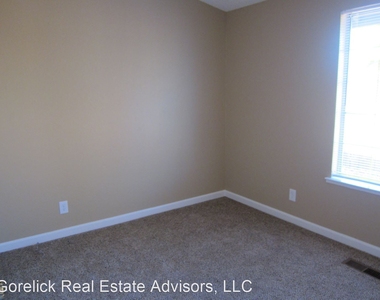 1233 Blue Lakes Road - Photo Thumbnail 11