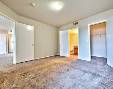 7255 West Sunset Road - Photo Thumbnail 5