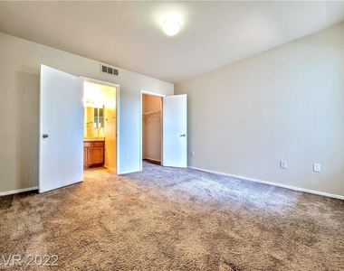 7255 West Sunset Road - Photo Thumbnail 6