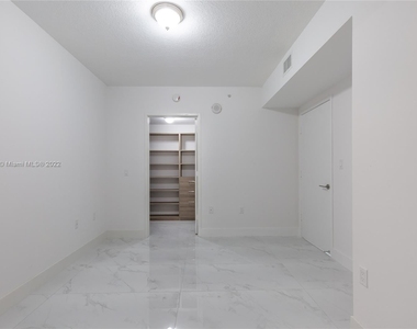 300 Sunny Isles Blvd # 4-1606 - Photo Thumbnail 8