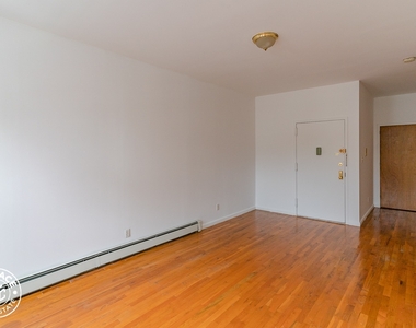 95 Seigel Street - Photo Thumbnail 1