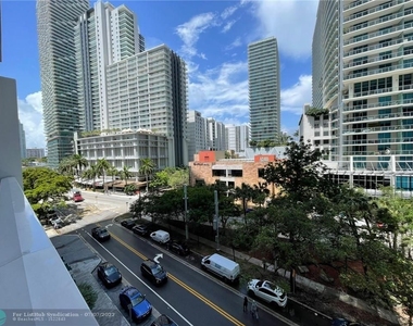 1080 Brickell Ave - Photo Thumbnail 7