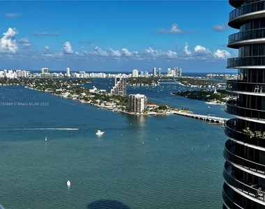 1800 N Bayshore Dr - Photo Thumbnail 1