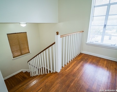 130 E Norwood Ct - Photo Thumbnail 6