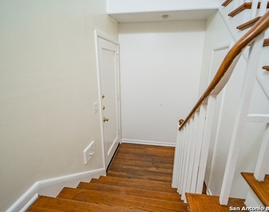 130 E Norwood Ct - Photo Thumbnail 3