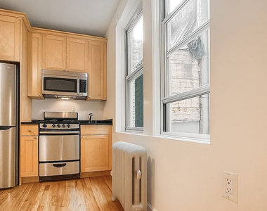 117 West 13th Street - Photo Thumbnail 1
