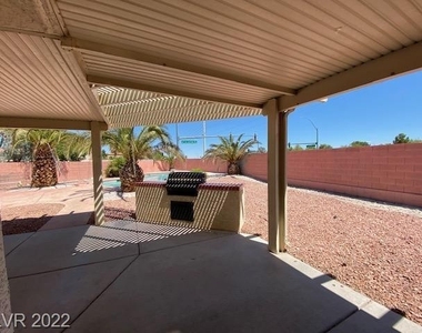 8901 Dolente Avenue - Photo Thumbnail 28