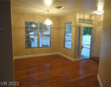 3554 Pinnate Drive - Photo Thumbnail 3