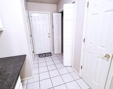 2455 Manchester Drive - Photo Thumbnail 11