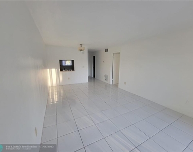 2800 Nw 56th Ave - Photo Thumbnail 1