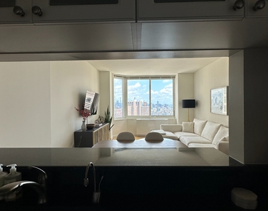10 Barclay Street - Photo Thumbnail 2