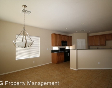 15647 W Meadowbrook Ave - Photo Thumbnail 3