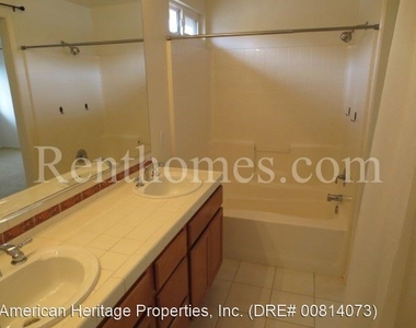 2849 West Canyon Avenue - Photo Thumbnail 4