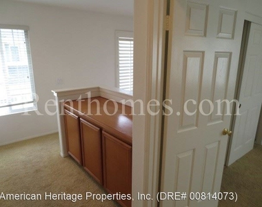 2849 West Canyon Avenue - Photo Thumbnail 5