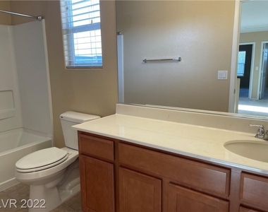 8620 Rowland Bluff Avenue - Photo Thumbnail 25