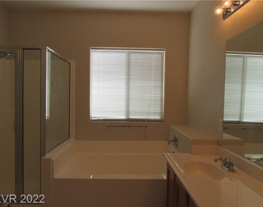 6832 Brier Creek Lane - Photo Thumbnail 12