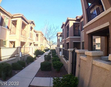 1525 Spiced Wine Avenue - Photo Thumbnail 19