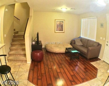 1525 Spiced Wine Avenue - Photo Thumbnail 8