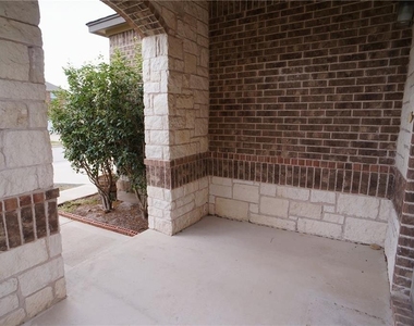 13840  Fallsprings Way - Photo Thumbnail 25