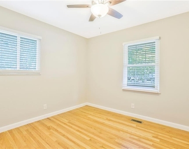 3777 Montford Drive - Photo Thumbnail 20