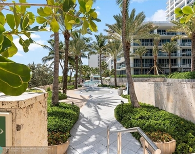 6801 Collins Ave - Photo Thumbnail 44