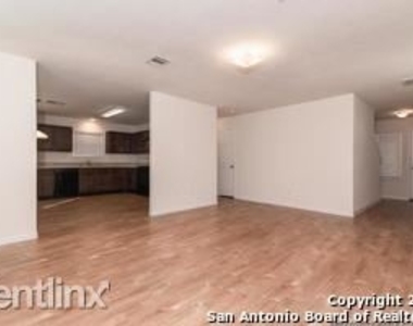 710 Robillard Ln - Photo Thumbnail 2