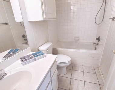 2455 Manchester Dr Unit # 61 - Photo Thumbnail 16