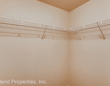 10734 Ne Holly Street #304 - Photo Thumbnail 24