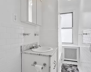 156 East 37th Street - Photo Thumbnail 6