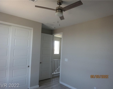 460 Pear Lake Street - Photo Thumbnail 13