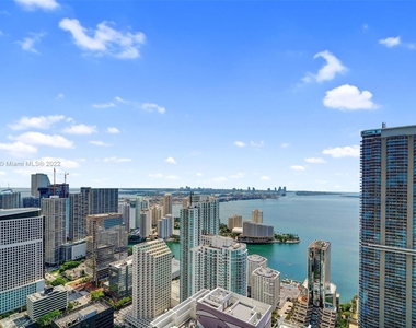 1000 Brickell Plz - Photo Thumbnail 44