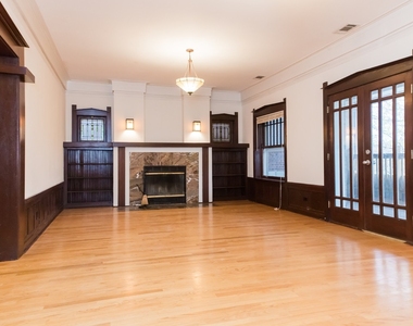 935 W Agatite Avenue - Photo Thumbnail 4