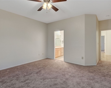 2074 Wildwood Lake Street  #2074 - Photo Thumbnail 18