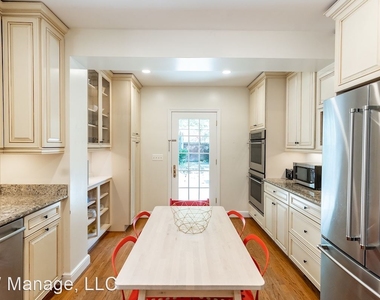 4427 45th St Nw - Photo Thumbnail 15