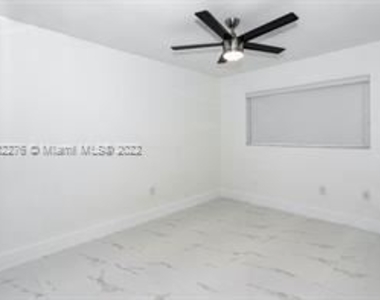 7922 Sw 148th Ave - Photo Thumbnail 2