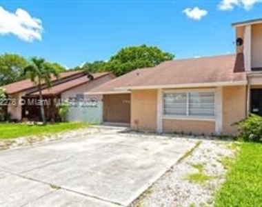 7922 Sw 148th Ave - Photo Thumbnail 0