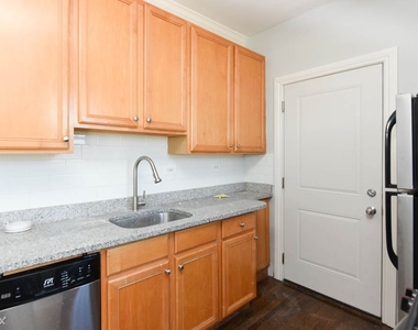 6114.5 N. Winthrop, Unit 3s - Photo Thumbnail 2