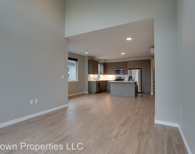 3563 N Gantenbein Avenue #302 - Photo Thumbnail 8