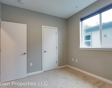 3563 N Gantenbein Avenue #302 - Photo Thumbnail 23