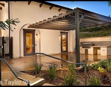 2470 Solara Ln - Photo Thumbnail 15