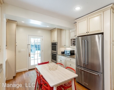 4427 45th St Nw - Photo Thumbnail 12