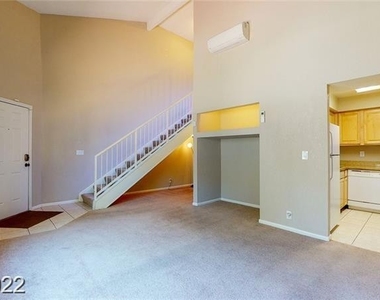 100 Crestline Drive - Photo Thumbnail 3