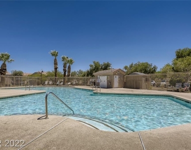 8729 Horizon Wind Avenue - Photo Thumbnail 12