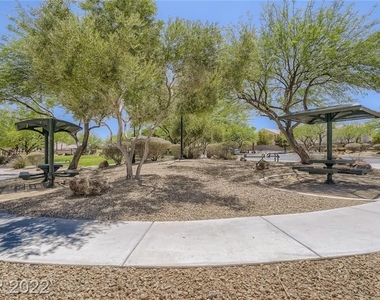 8729 Horizon Wind Avenue - Photo Thumbnail 15