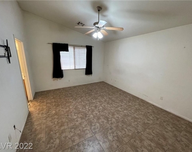 10354 Spider Rock Avenue - Photo Thumbnail 6