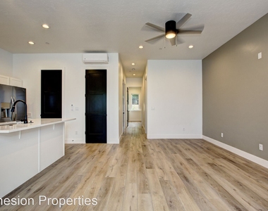 5165 E Warm Springs Ave - Photo Thumbnail 11