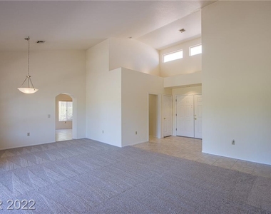 9617 Eagle Valley Drive - Photo Thumbnail 3