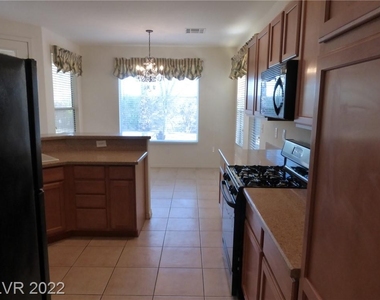 4240 Cascada Piazza Lane - Photo Thumbnail 7