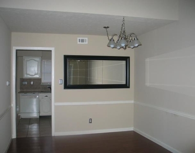 800 Elkhorn Path - Photo Thumbnail 4